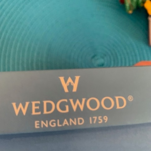 Wedgewood Angel Luster Holiday Christmas Ornament - Picture 4 of 8